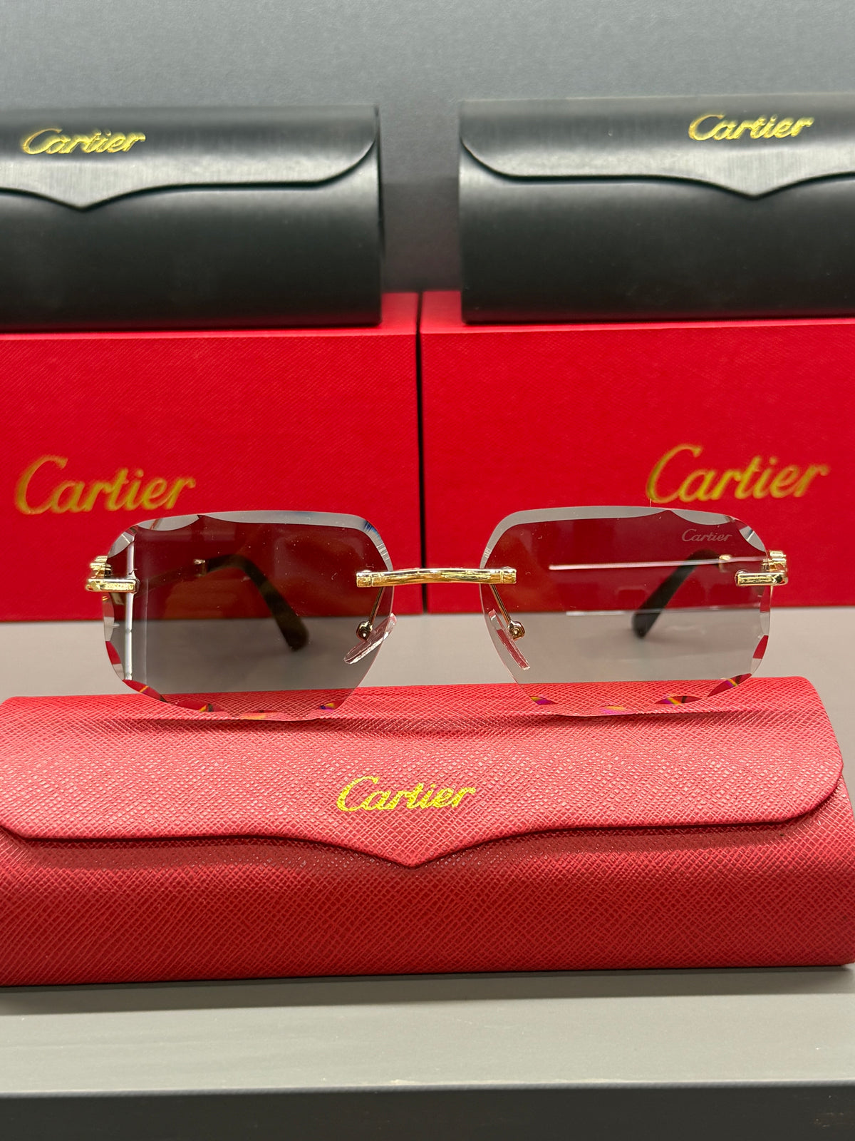 Cartier Noir transition